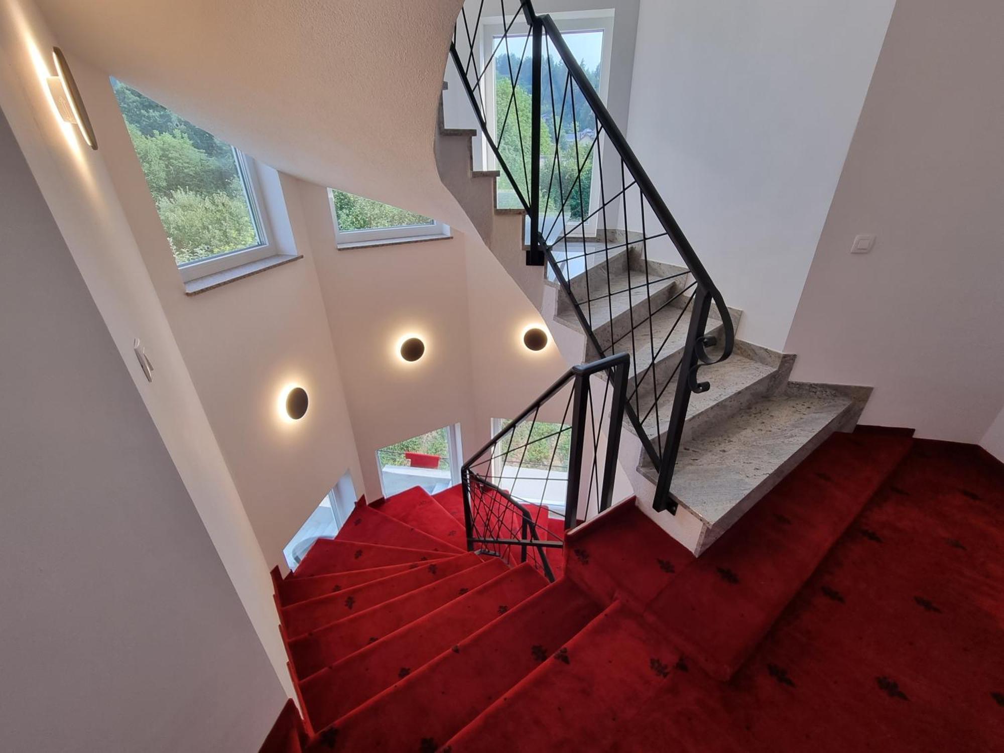 Villa Park Ravne Високо Экстерьер фото