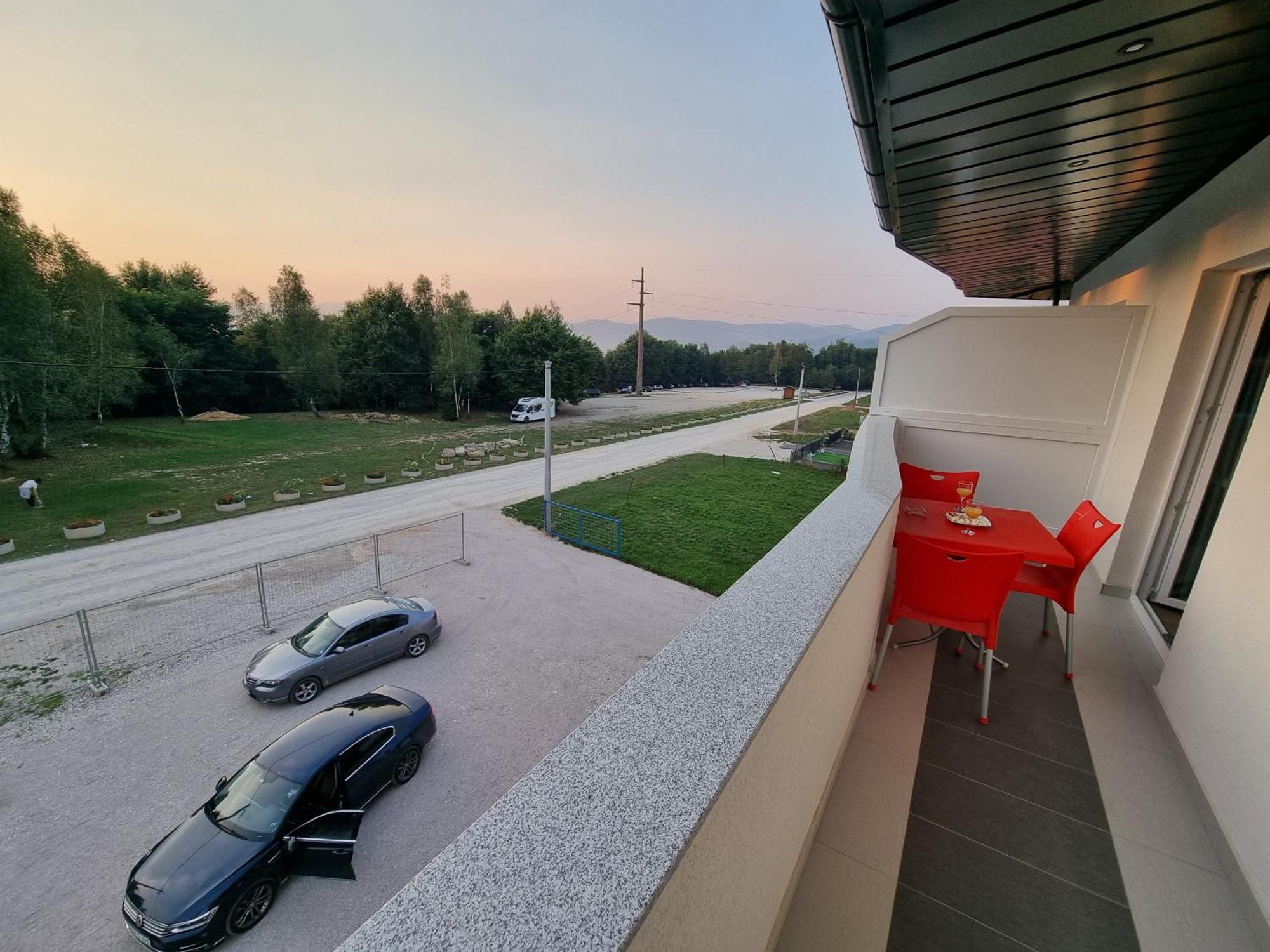 Villa Park Ravne Високо Экстерьер фото