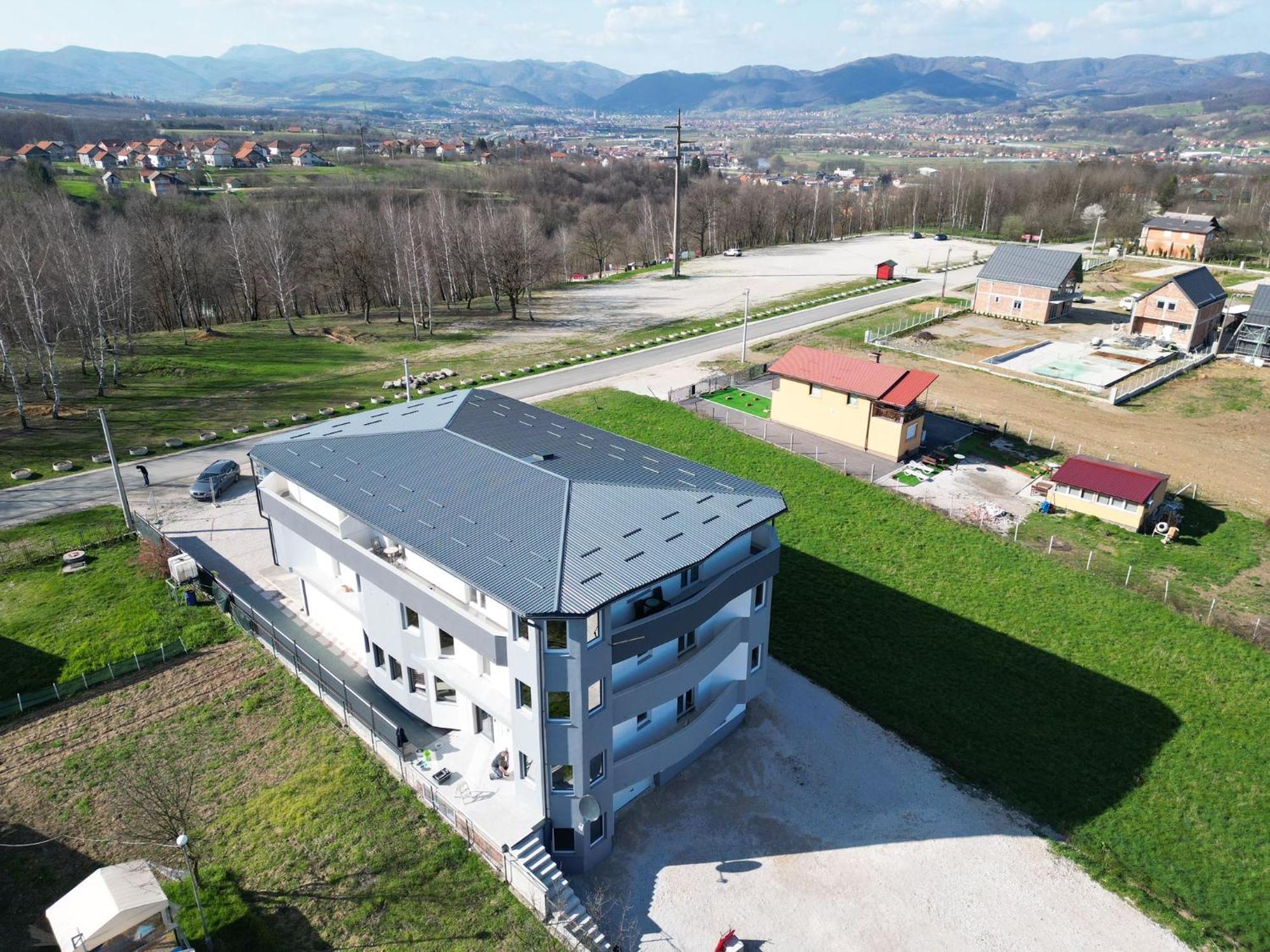 Villa Park Ravne Високо Экстерьер фото